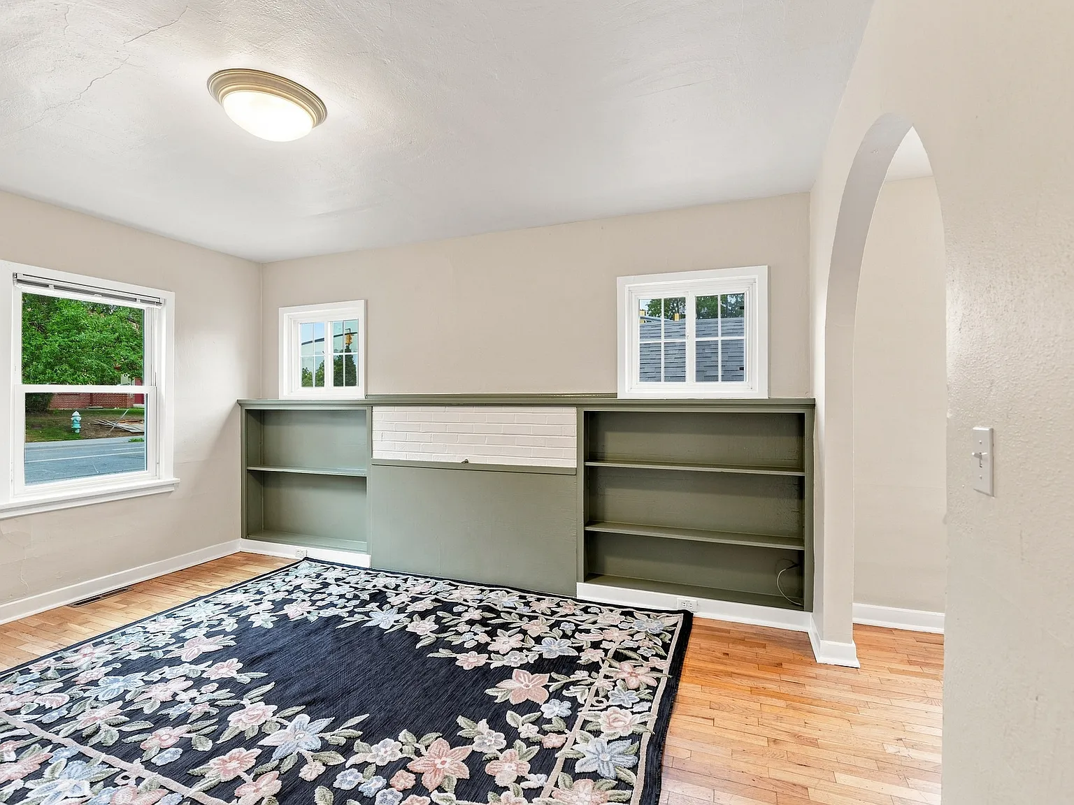 4 bed, 1500 sqft, $6,800 — Photo 4