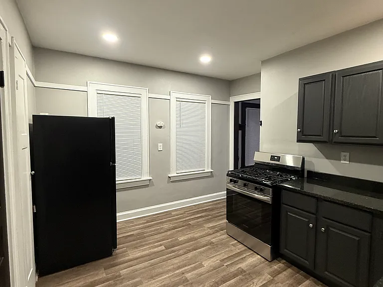 436 W Burleigh St #436 — Photo 11