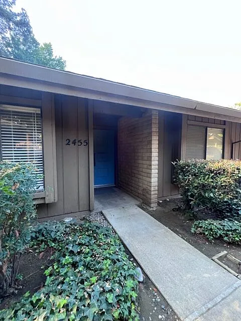 2 bed, 2.0 bath, 1350 sqft, $2,795 — Photo 3