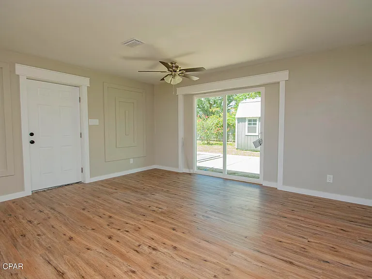 3119 W 23rd Ct — Photo 14