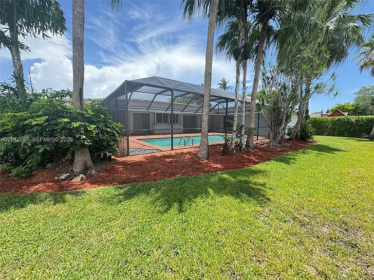7600 SW 174th St — Photo 41
