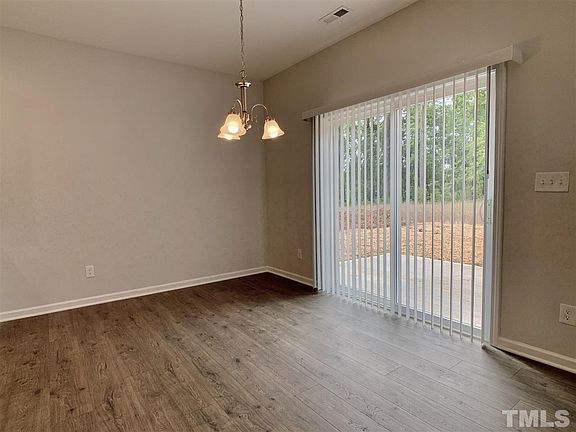 4th image of 494 Heatwood Dr