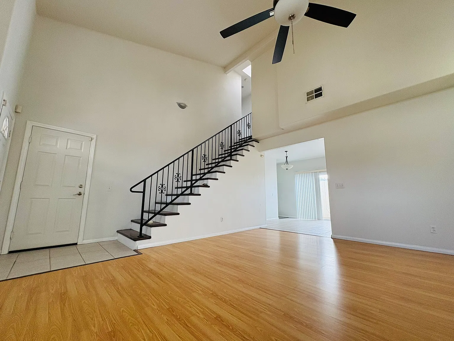 4 bed, 1801 sqft, $3,900 — Photo 4