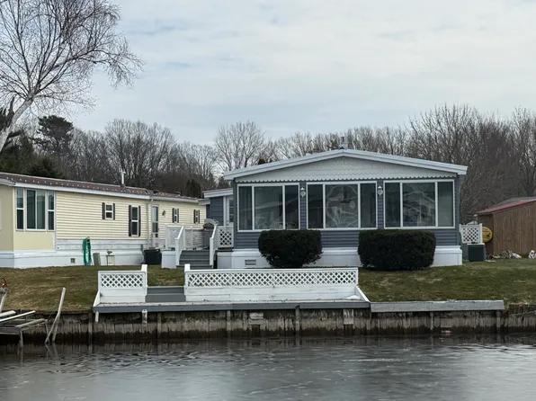 7326 White Swan Ln #358, Ludington, MI 49431