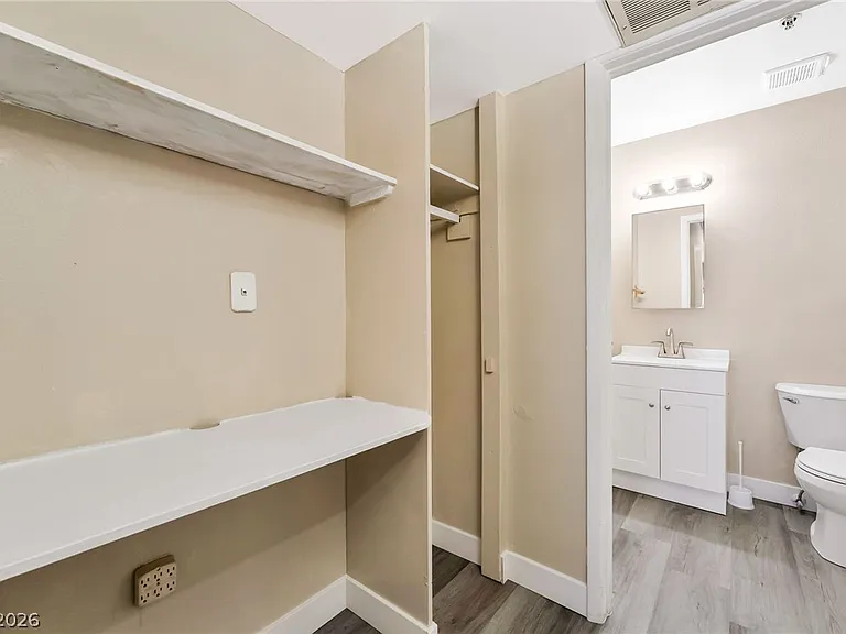 1381 E University Ave #204 — Photo 12