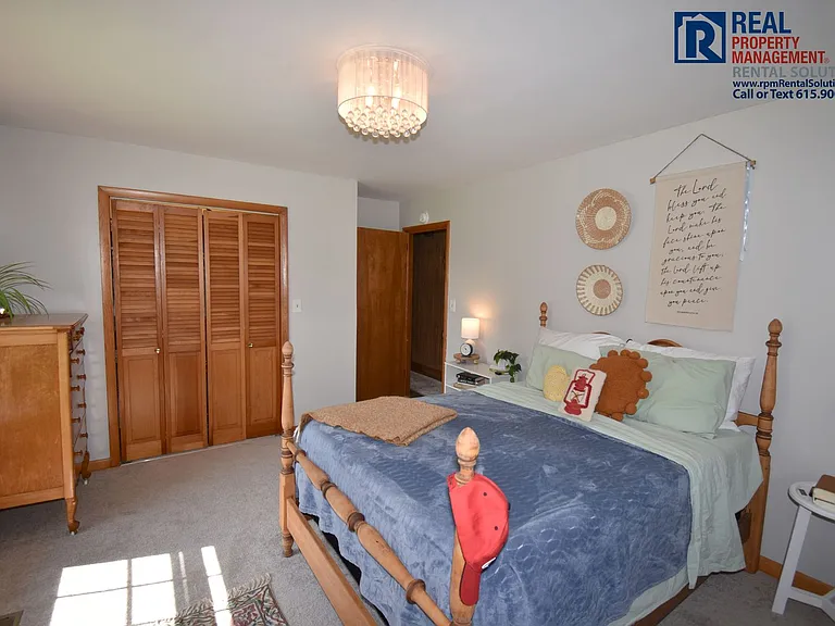 182 Riverbend Dr — Photo 12