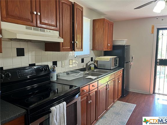 2nd image of 906 Parmer Ave