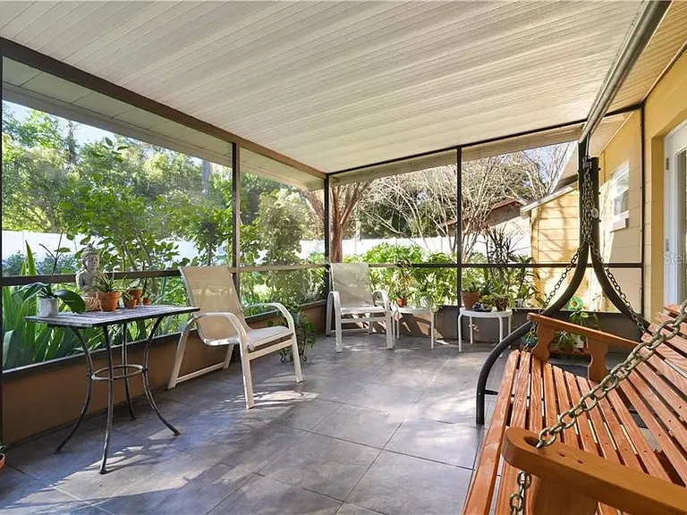 618 Burke St — Photo 22