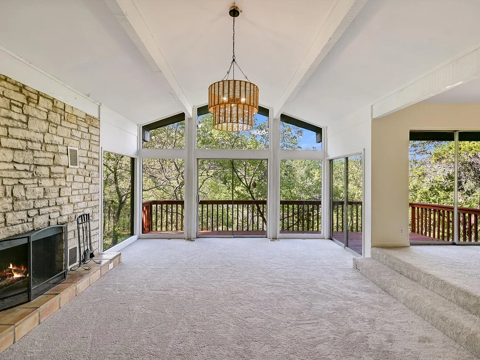 4 bed, 3.0 bath, 2970 sqft, $4,500 — Photo 3