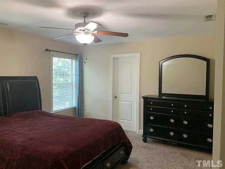 241 Sweet Violet Dr — Photo 20