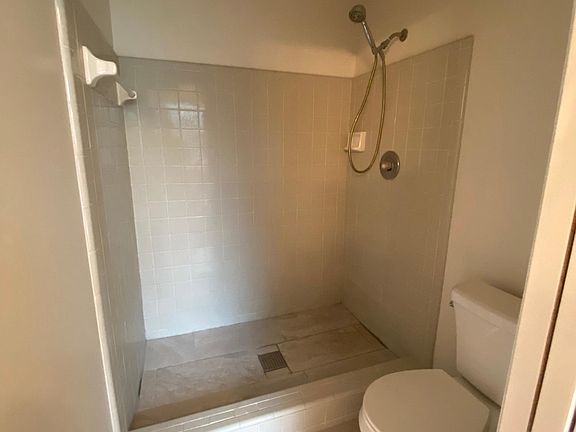 4th image of 15913 NW 120th Pl