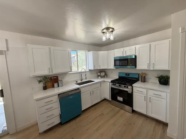 6281 S Kings Ct, West Valley City, UT 84128