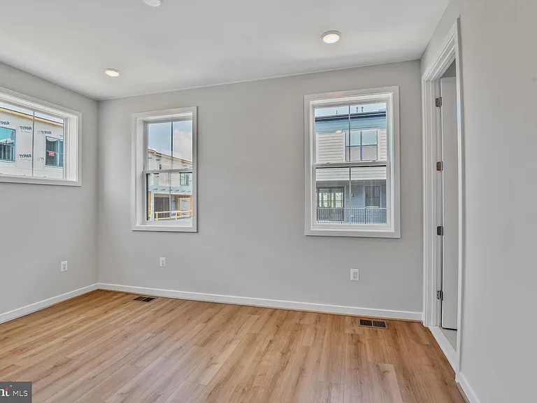 5933 Stonehenge Pl — Photo 17