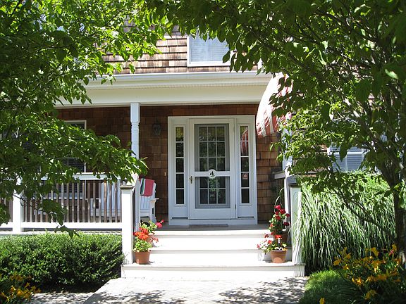 3rd image of 8 Harbor Ln