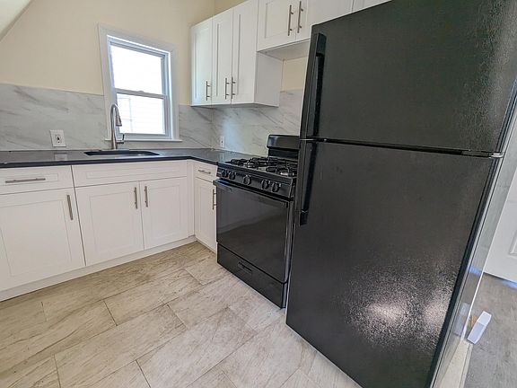 2nd image of 31 Seymour Ave #3