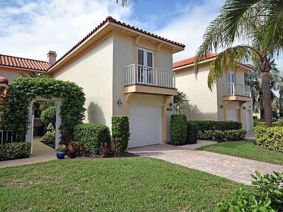 3rd image of 1437 Saint Davids Ln