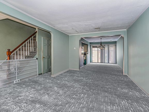 3rd image of 8927 15th Ave