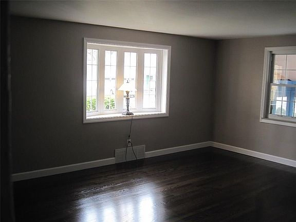 5th image of 523 Hillcrest Ave