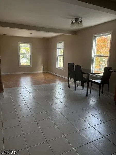 3 bed, 1.5 bath, $3,500 — Photo 4