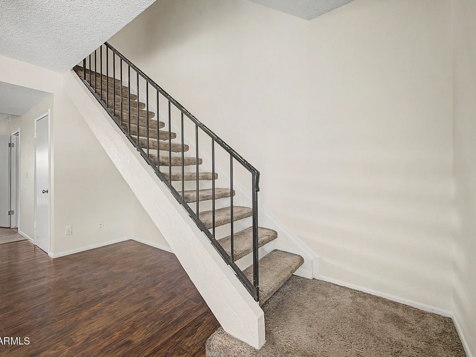 2 bed, 2.5 bath, 1223 sqft, $1,350 — Photo 4