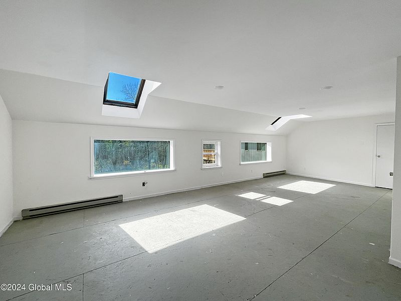 2nd image of 3008 Birchton Road