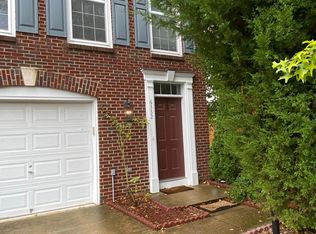 6332 Dunn Ct, Springfield, VA 22150