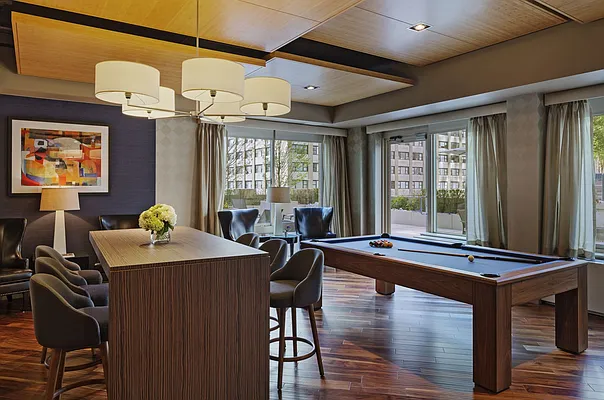 Rented by The Moinian Group | media 54