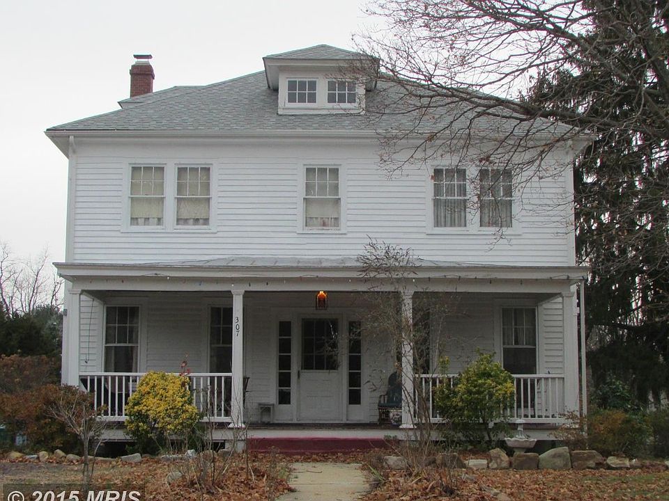 Exterior (Front)