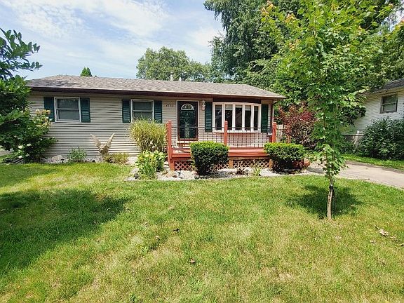 2nd image of 4750 E 26th Pl