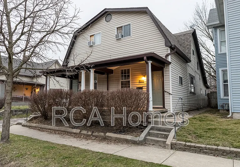 704 Sanders St — Photo 8