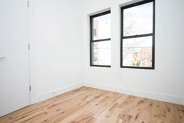 Rented by Nooklyn NYC LLC | media 7