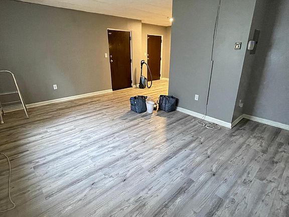 3rd image of 141 Commercial St #123