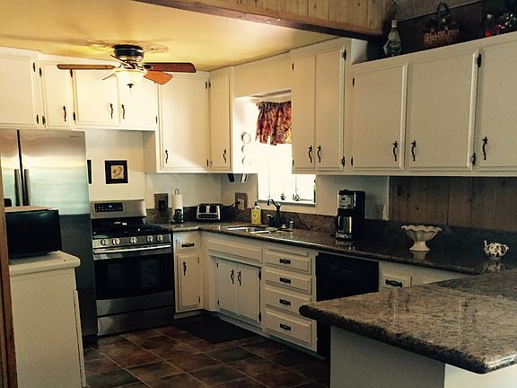 Kitchen off family room