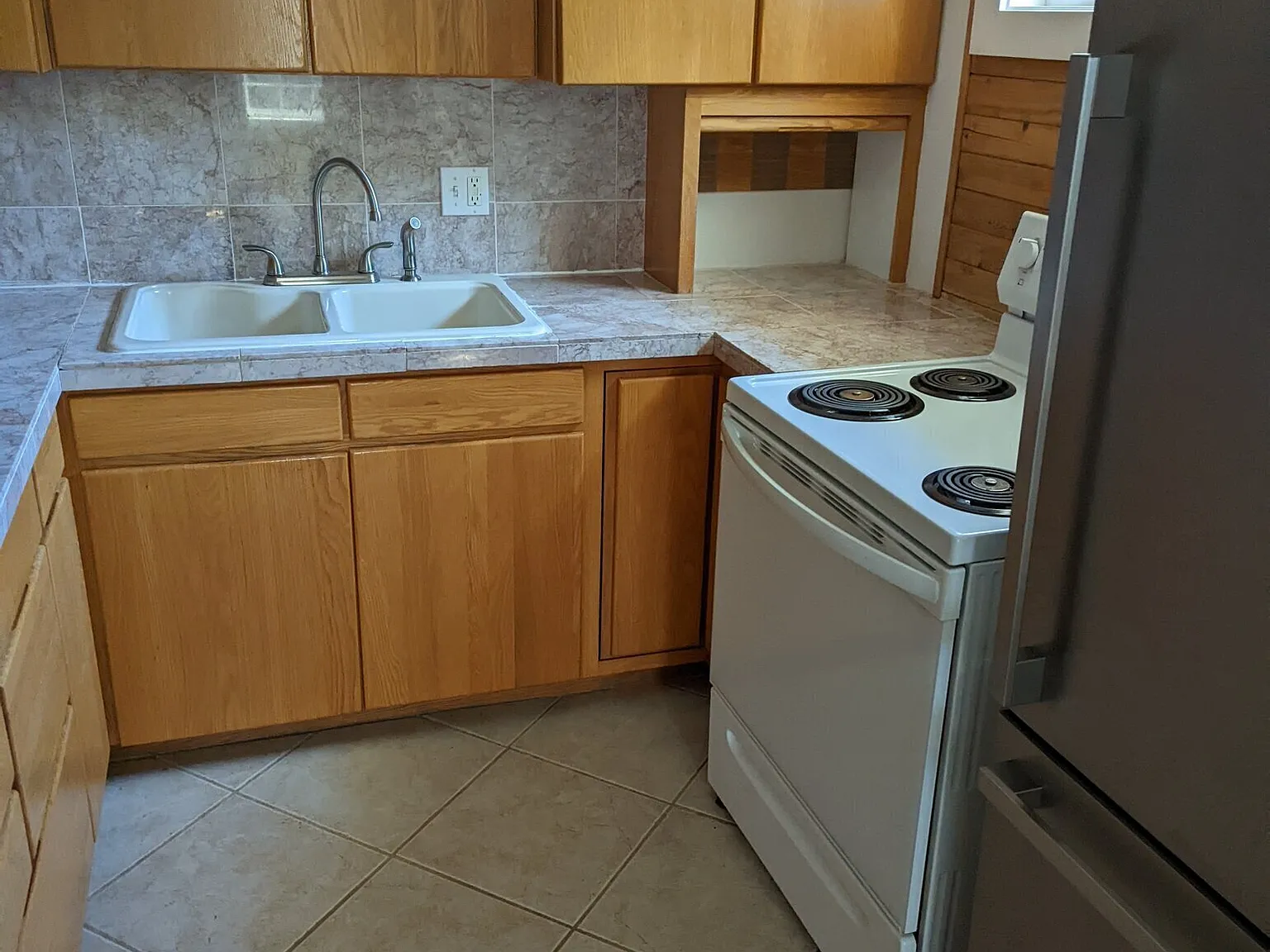 2 bedroom, 1 bath Lincoln city house — Photo 4
