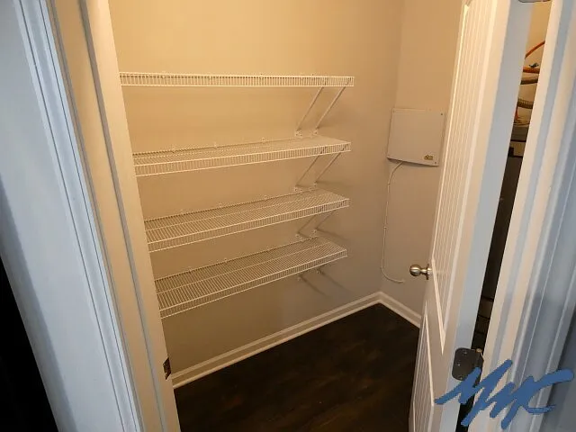 1511 Orange Ct — Photo 9