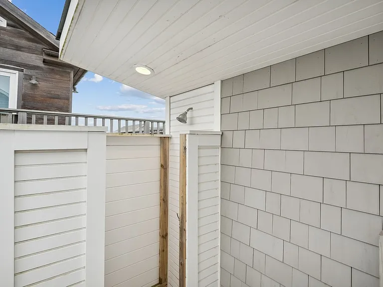 100 Deforest Rd #208 — Photo 13