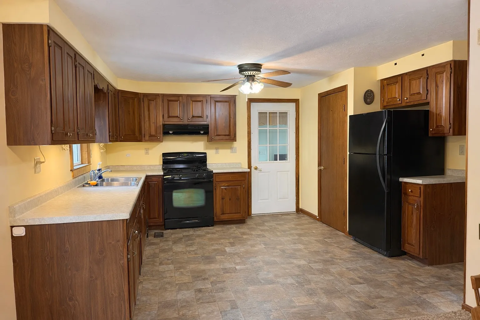 2 bed, 1500 sqft, $3,500 — Photo 3