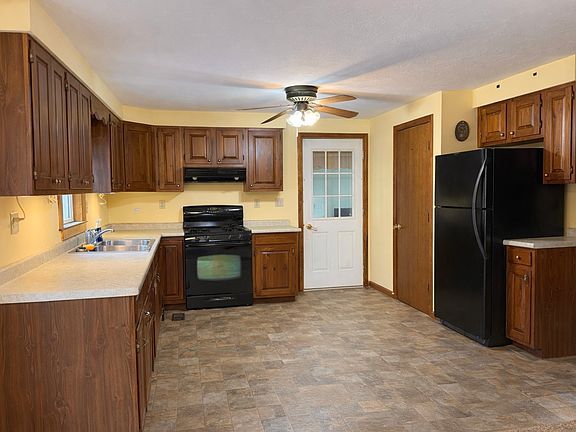 3rd image of 369 Broad Cove Rd