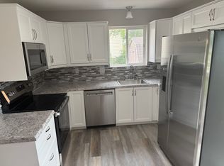 1715 Americus Dr SE, Cedar Rapids, IA 52403