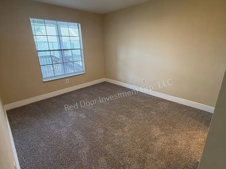 Walden Landing Apartments — Photo 37