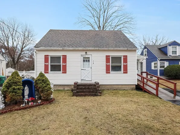 110 Union St, Northbridge, MA 01534