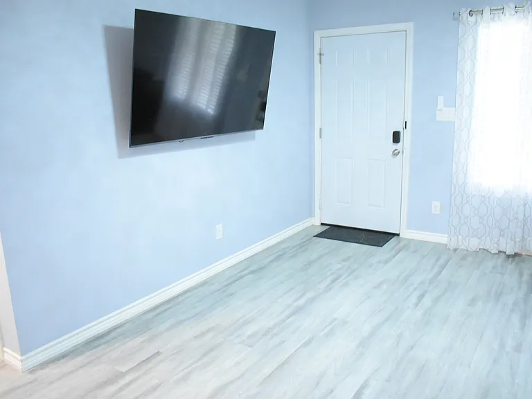 1911 Banita St #102 — Photo 9