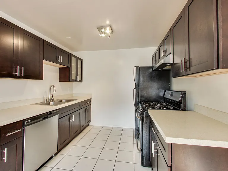 1220 Hayes St #1 — Photo 1