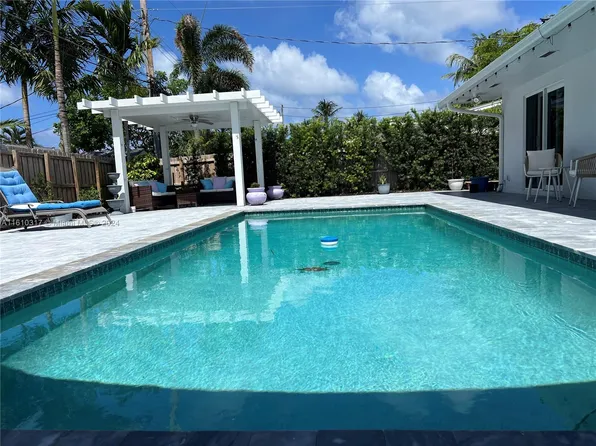 301 SE 8th St, Pompano Beach, FL 33060