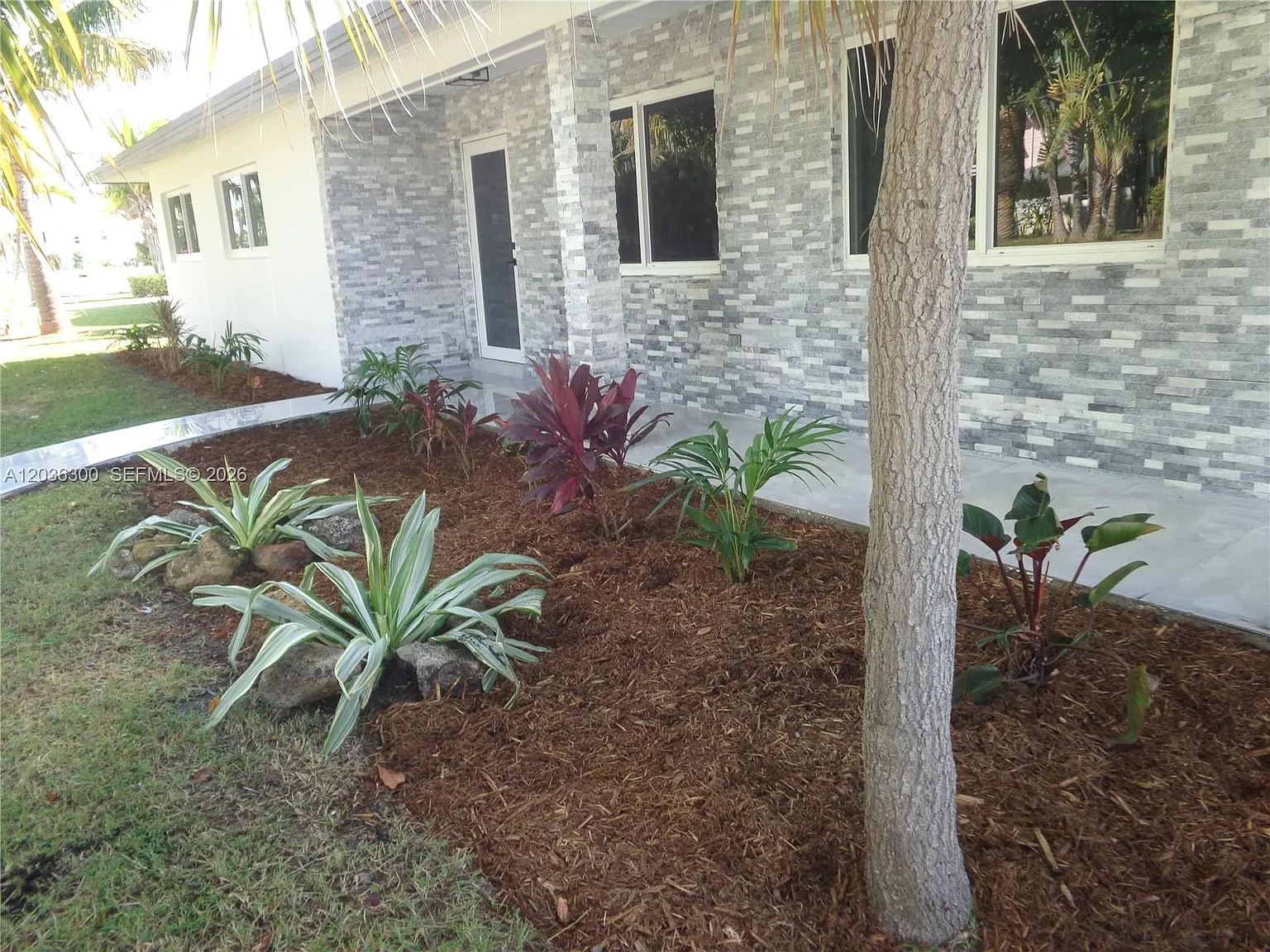 Thumb Point Subdivision — Photo 4