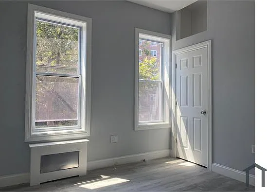 593 Euclid Ave #2R — Photo 8