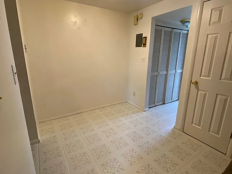 473 S State St #216 — Photo 5