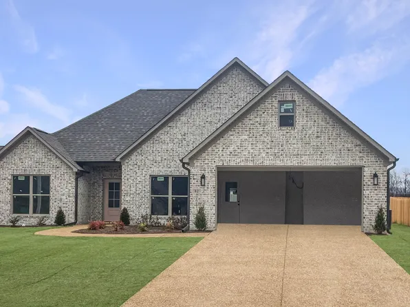 82 Bedford Farms Dr, Jackson, TN 38305