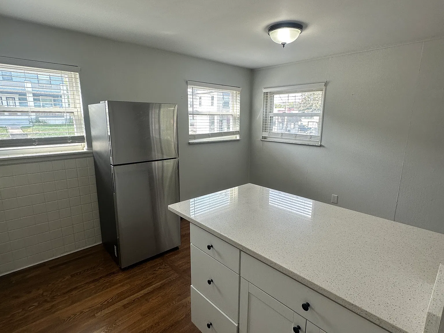 2 bed, 950 sqft, $1,795 — Photo 3