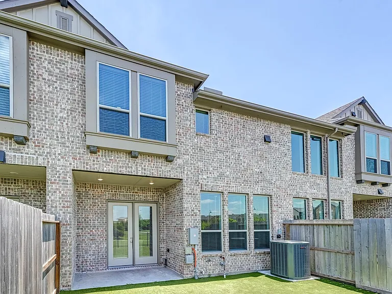 6570 Scarlet Pond Ln — Photo 43